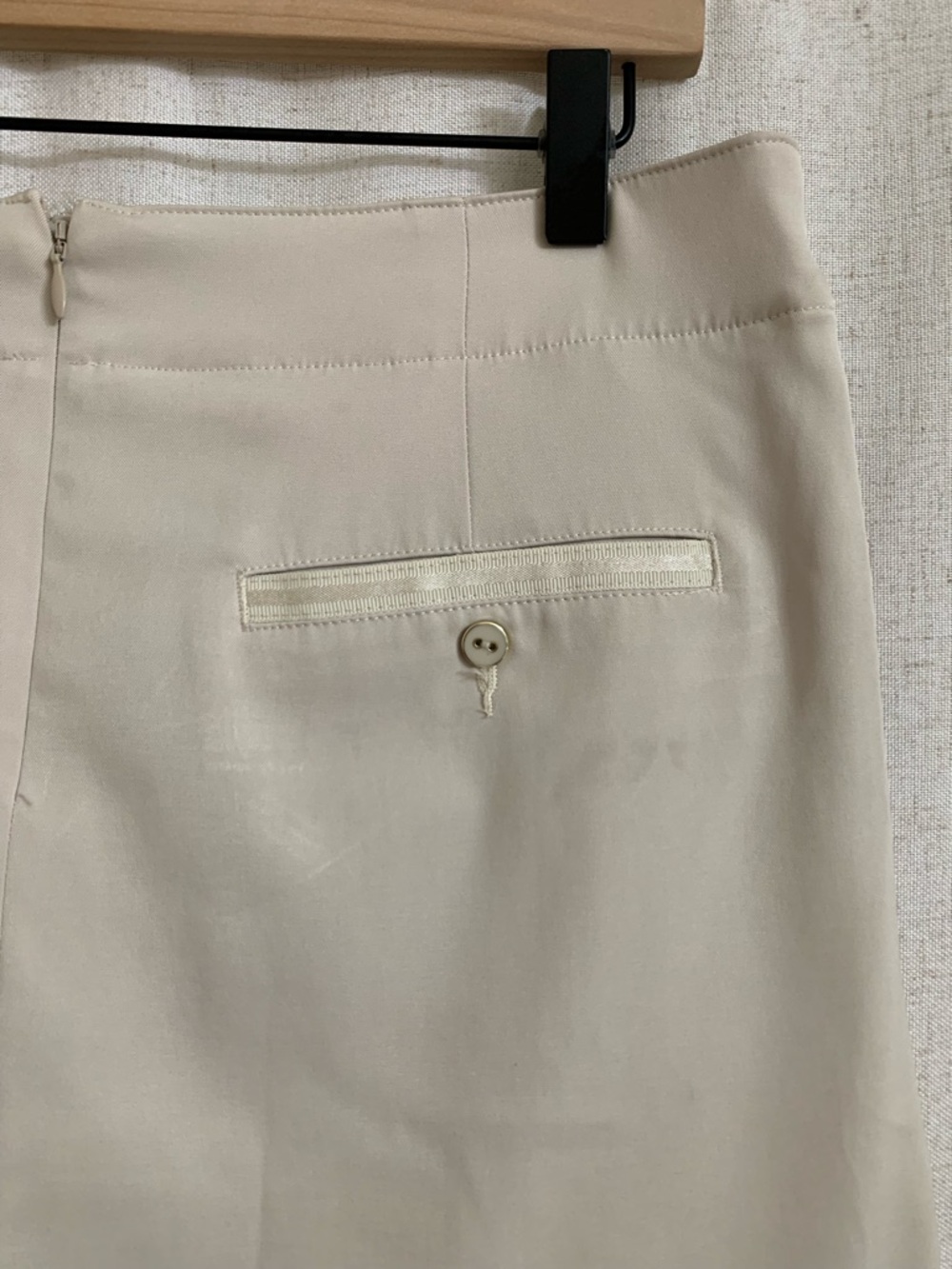 Lady Hagen Golf 3-Pocket Satin Detail Shorts Lined Mini Skirt Size 8 Tan - Picture 5 of 9